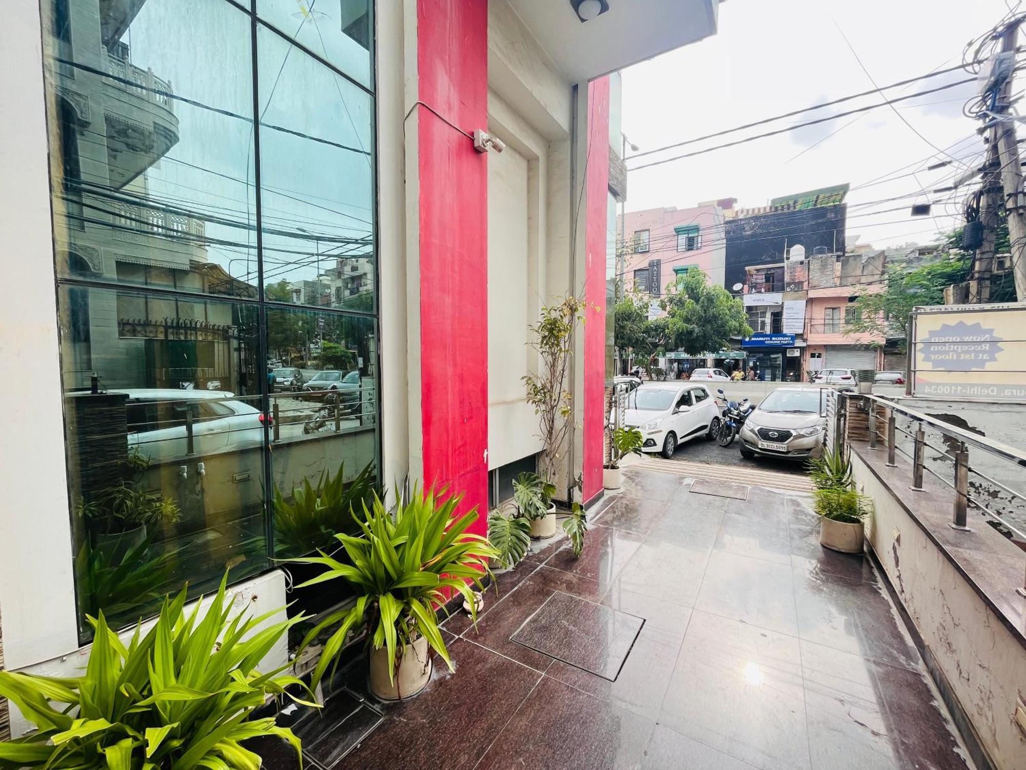 Hotel Park Pride Pitampura New Delhi, Couple Friendly Exterior photo